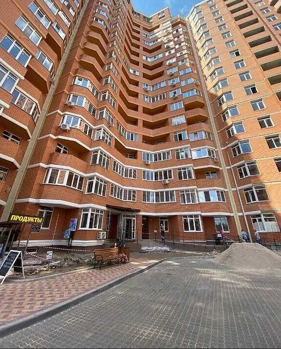 Вікна та двері. Панорамні балкони. Роллети.