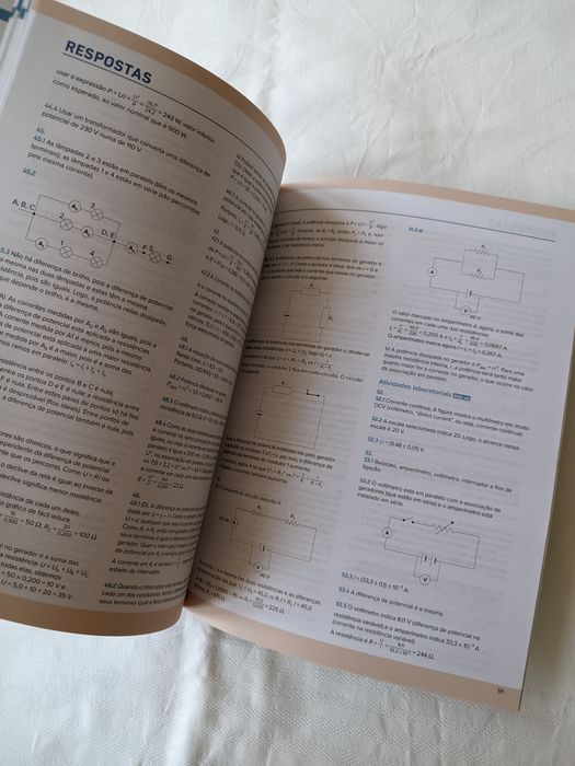 Física e Química A 10º - Caderno de Exercícios e Problemas - "10F"