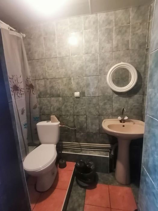 Здам ліжко -місце для проживпння хлопця.Карнаухова.