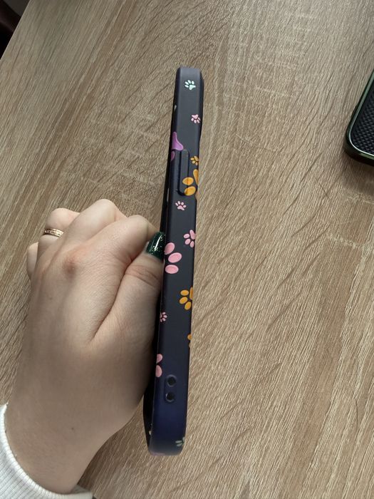 Чохол на IPhone 13