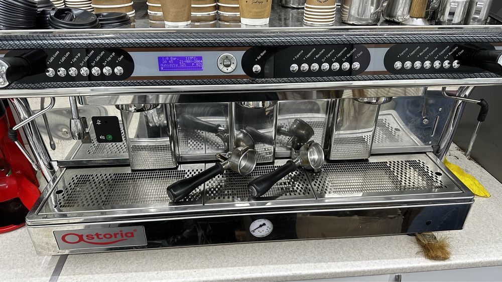 Мобільна кавʼярня для вашої справи бізнес