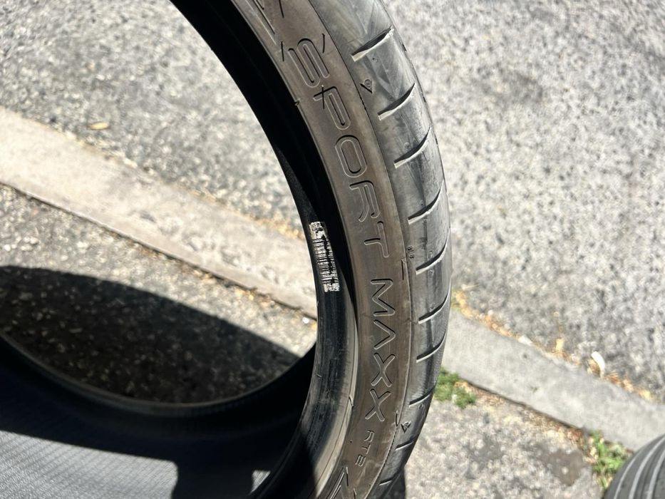 235/35/19 Dunlop 2 pneus
