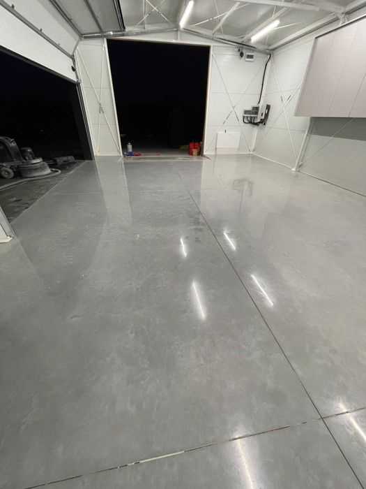 Renowacja posadzek przemysłowych, szlifowanie, polerowanie, frezowanie