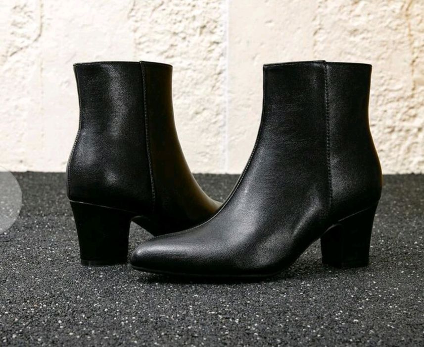 Botki czarne do kostki. Eleganckie. Nowe. Polecam.