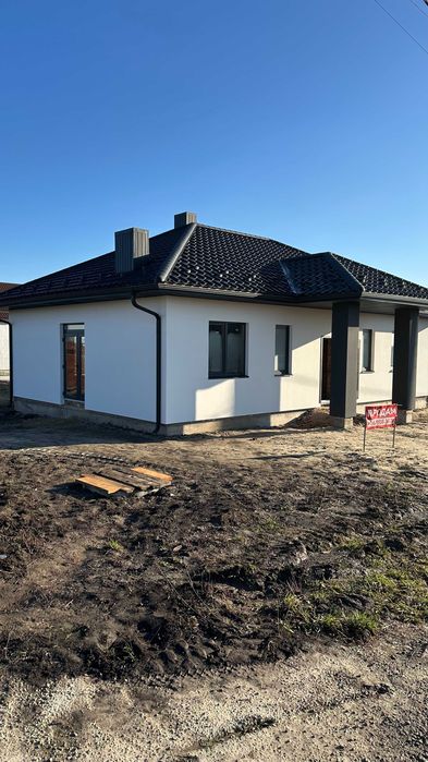 ₴ Американка в передмісті Рівного