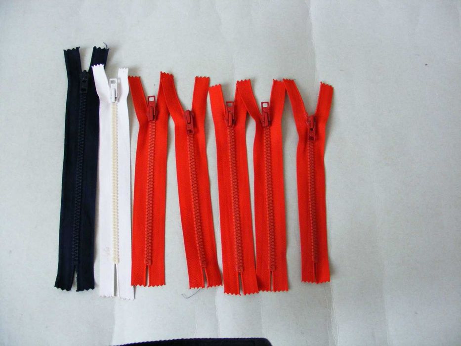 Zamki błyskawiczne nowe kostkowe