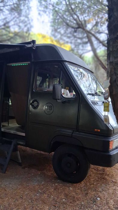 Renaul Trafic campervan