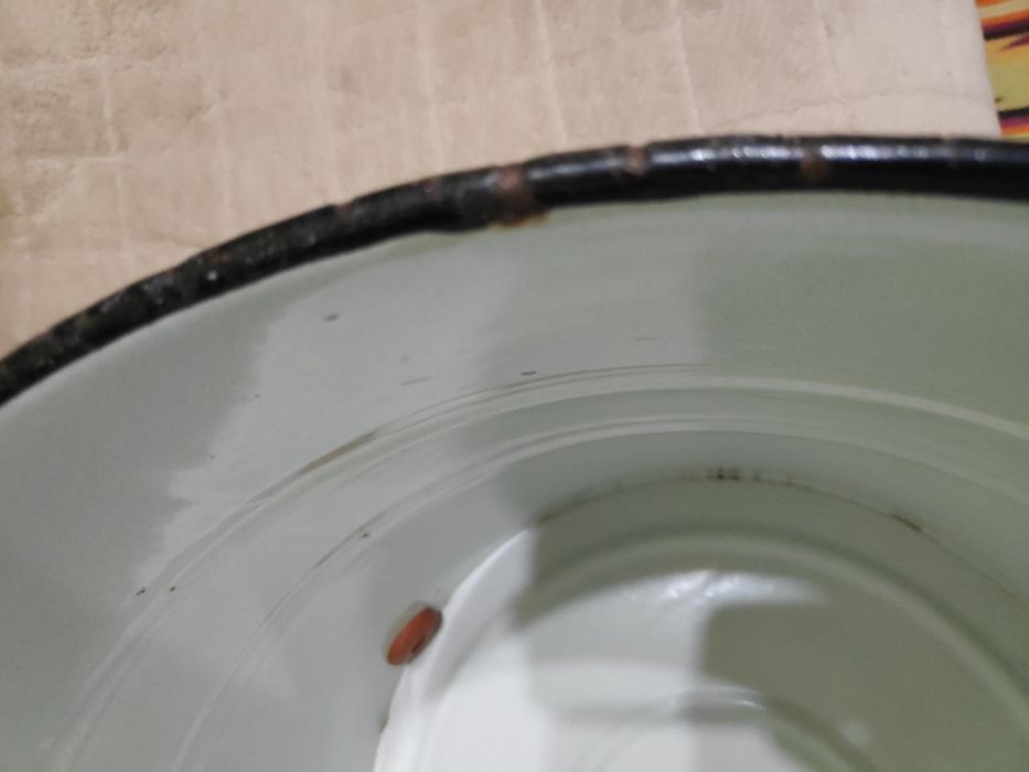 Каструля емальована велика