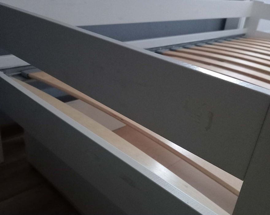 Łóżko dziecięce białe