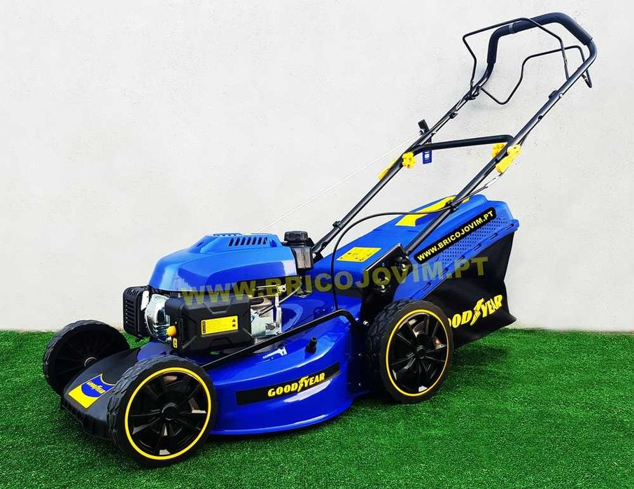Carro Corta Relva C/Tração Novos - Motor 224cc / 7.5cv - GOODYEAR