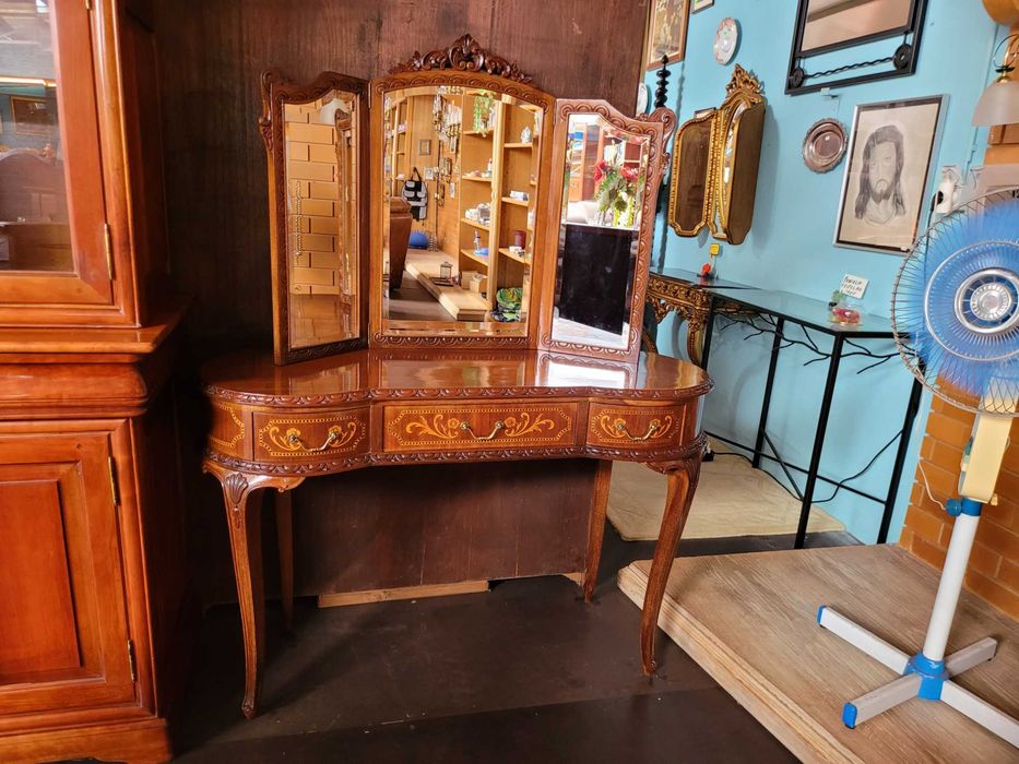 Toucador antigo mas em óptimo estado