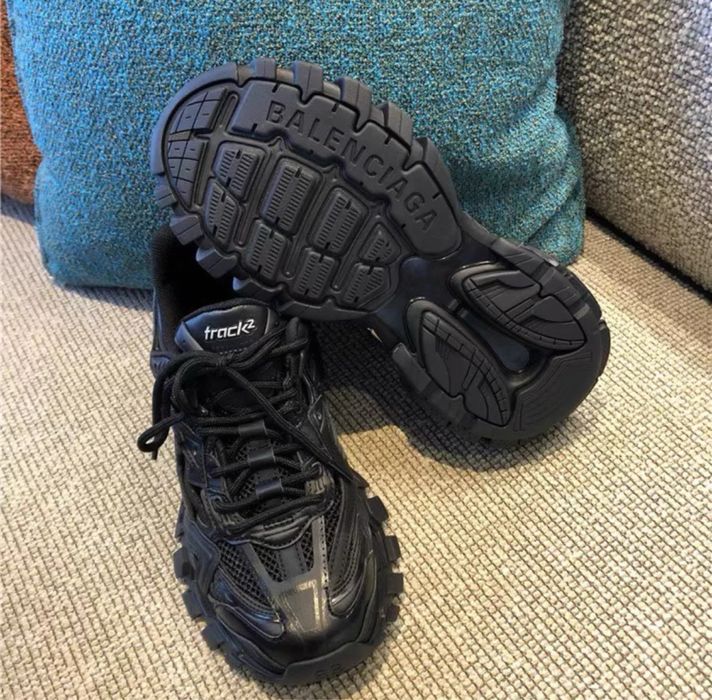 Продам кроссовки balenciaga track2