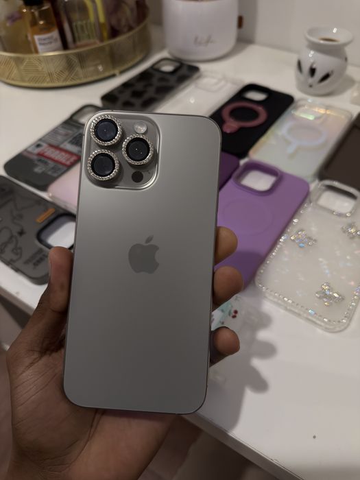 Iphone 16 pro max - impecavel