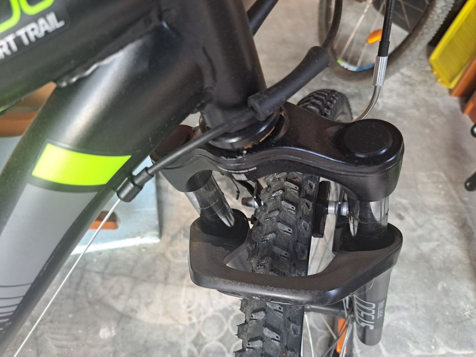 Bicicleta Criança 
BTT criança EXPL 500 24" 9-12 anos preto