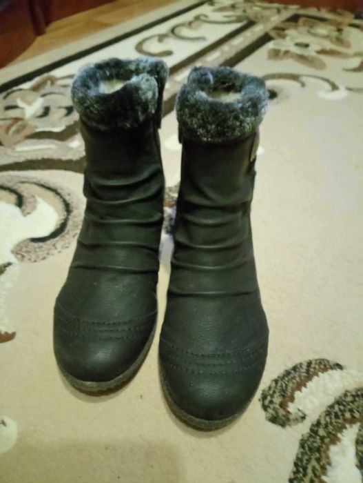 Buty zimowe damskie