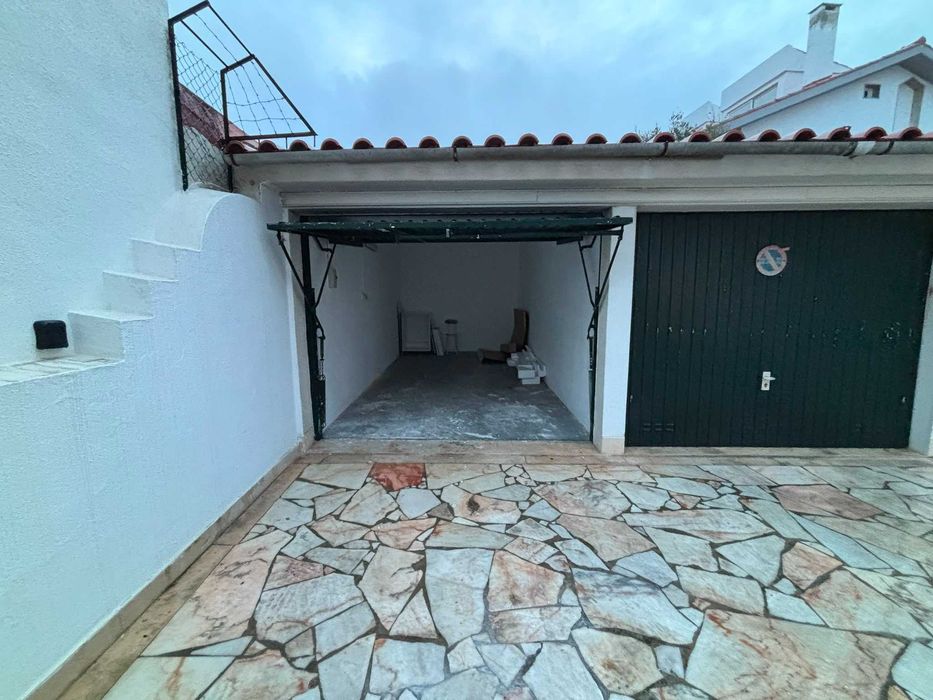Studio na Parede com Garagem