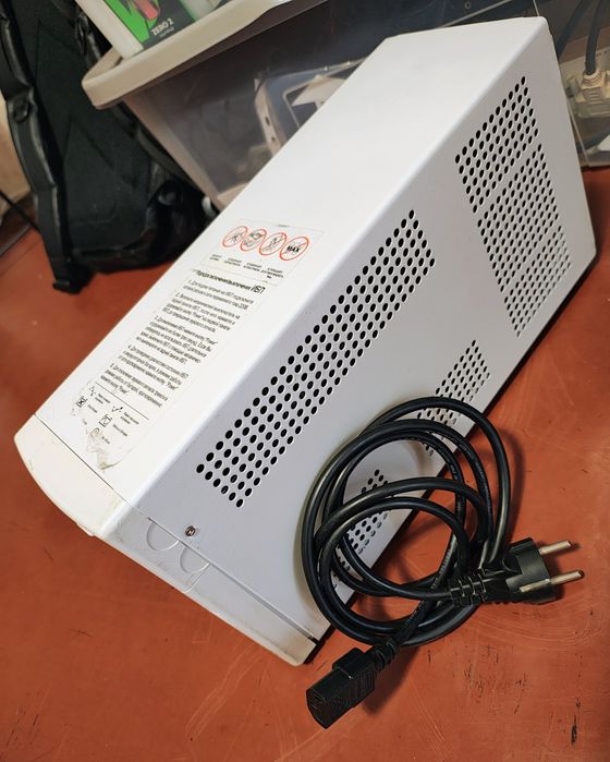 Джерело безперебійного живлення ДБЖ ИБП Powercom KIN-1000AP