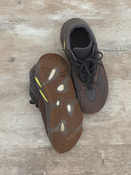 Adidas yeezy 700