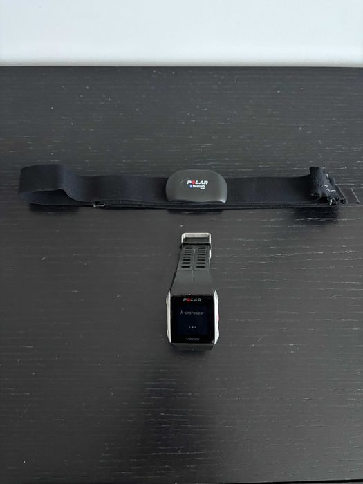 Relógio Polar V800 (com fita e sensor de frequência cardíaca)