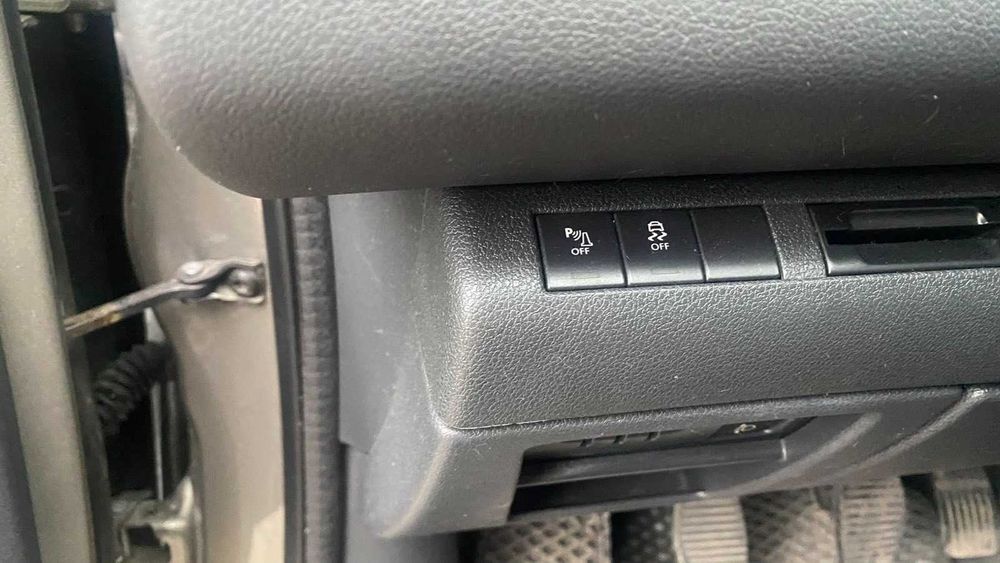 Автомобіль Пежо 5008