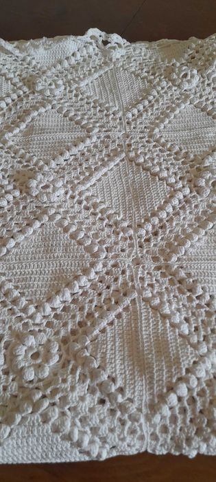 Colcha de Renda antiga. Cama de Solteiro.