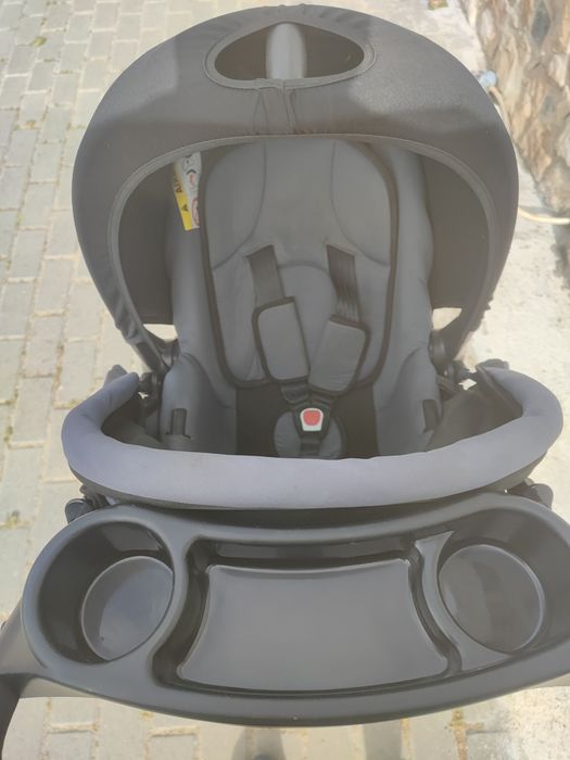Carrinho de Bebê com Ovo