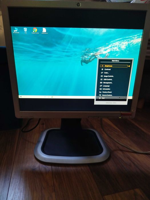 Monitor 19 cali DELL LA1951g VGA DVI USB regulowany obrotowy ekran STAN BDB
