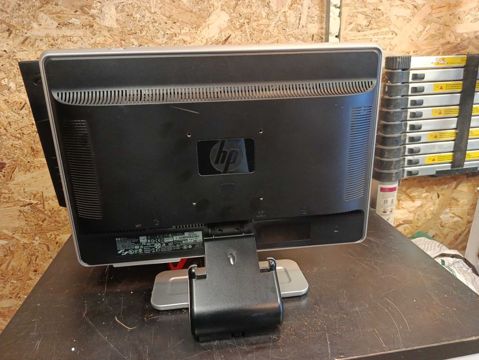 Monitor LCD marki HP