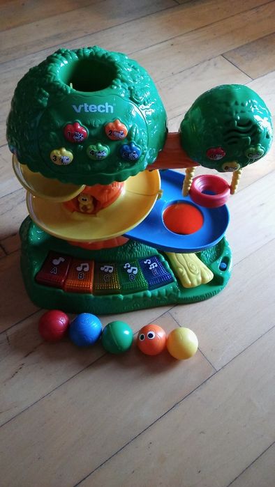 Brinquedo Vtech com cinco bolas coloridas