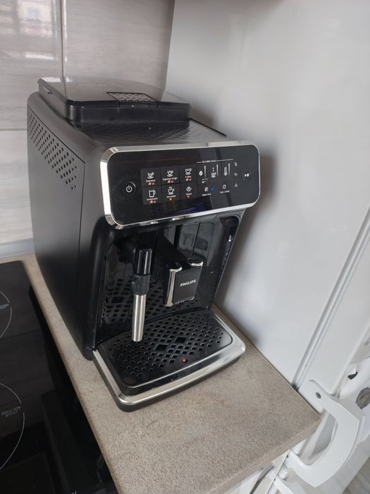 Używany ekspres ciśnieniowy Philips ep3221/40