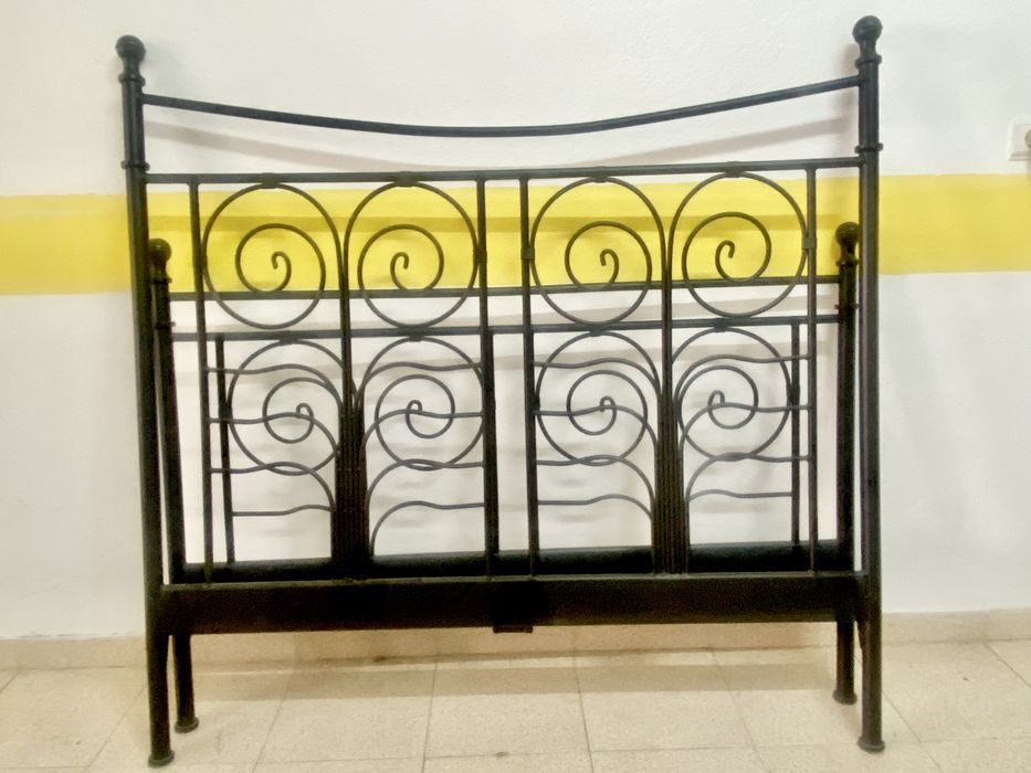 Vendi cama em ferro forjado