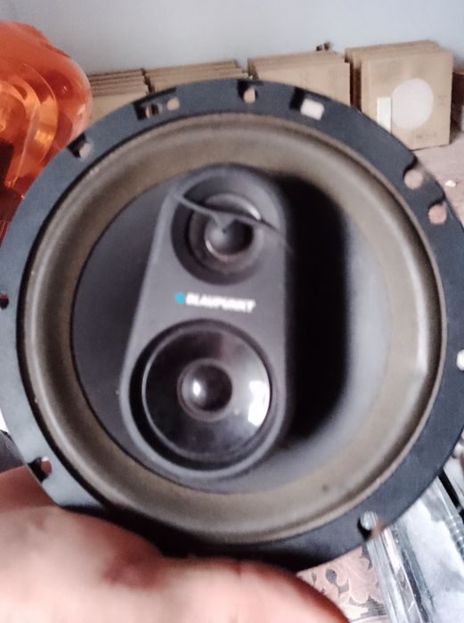 Vendo conjunto de duas colunas blaupunktt