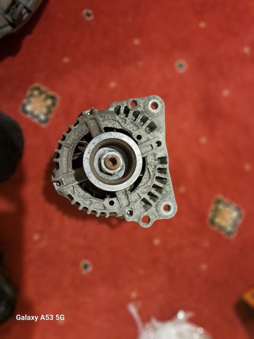 Генератор на гольф 4 028903028D