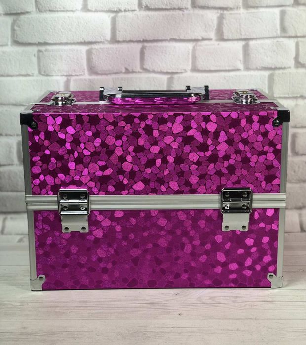 Чемодан мастера для маникюра, визажиста и парикмахера