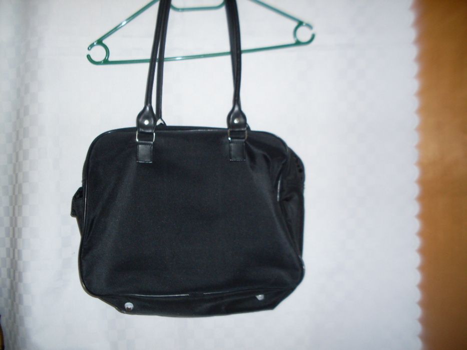 Torebka Avon czarna