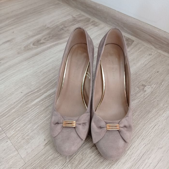 Buty damskie beżowe obcas słupek 39