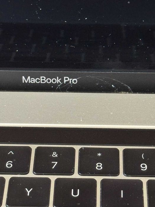 MacBook Pro 15" 2018 | i7 6-Core | 32GB RAM | 512GB SSD | Radeon 4GB