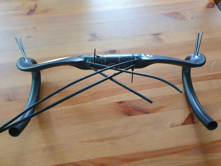 Guiador de bicicleta de estrada 3T Aeronova Pro