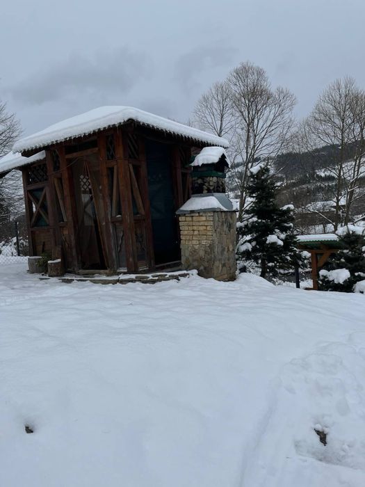 Здається будинок