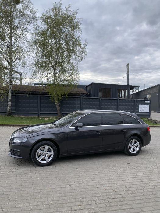 Продам Audi a4 2009