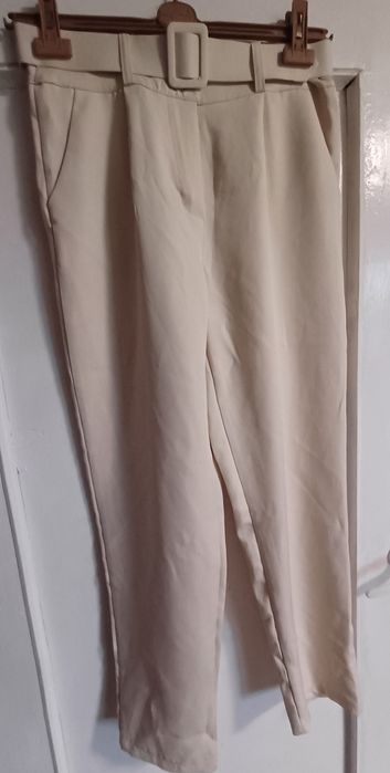 Spodnie letnie w kolorze beżu rozm.L/XL