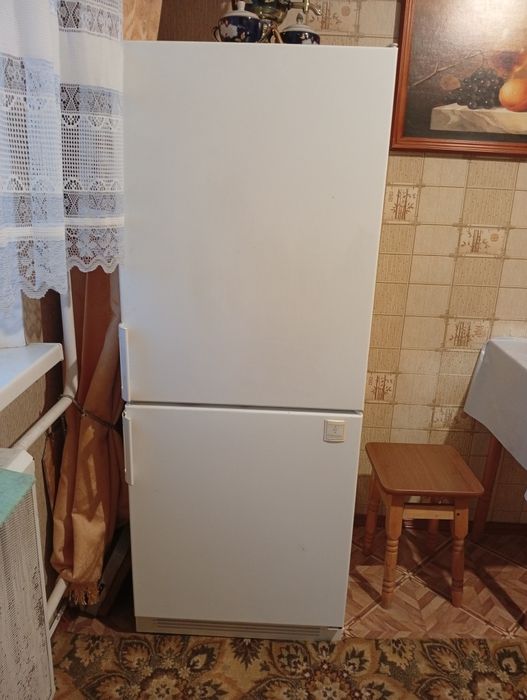 Продам холодильник