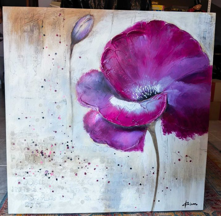 Quadro com uma flor roxa