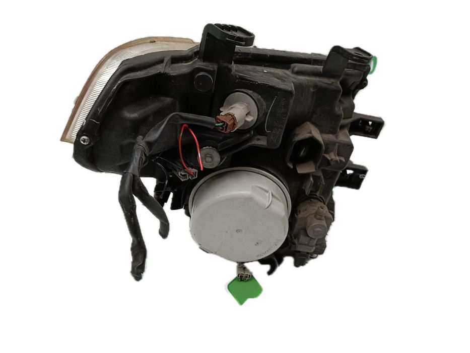 Ótica / farol esquerda NISSAN NP300 Navara Pick Up Chassis (D40)