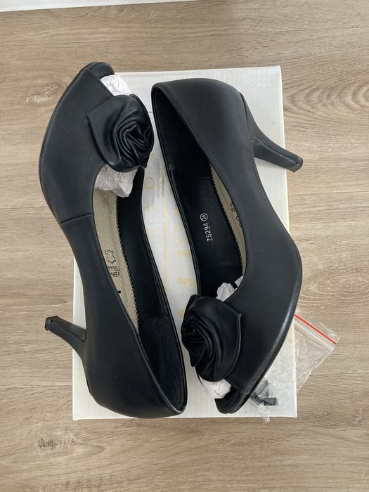 Buty na obcasie rozmiar 36