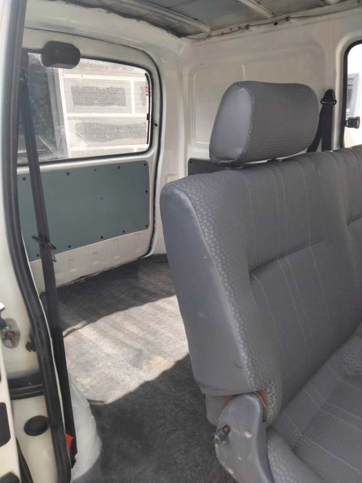 Toyota Hiace 2.5 - 6 lugares