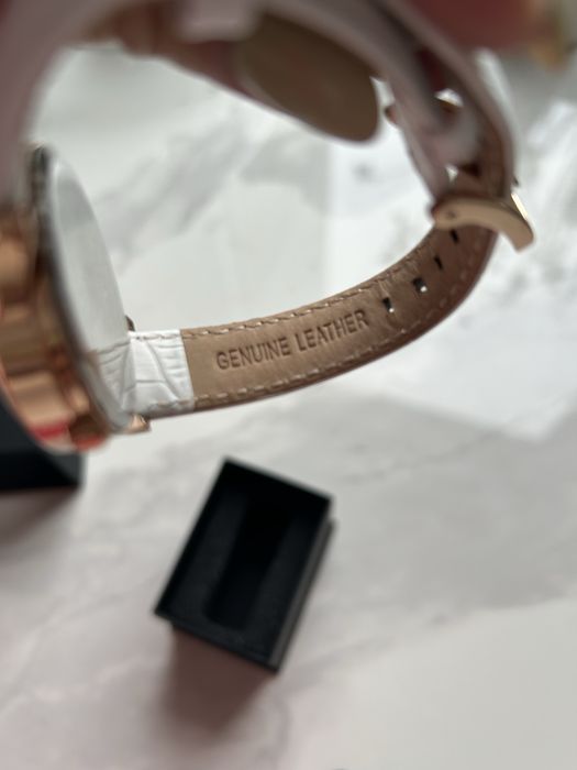 Zegarek damski Aviator z bransoletką samolot biały złoty komplet