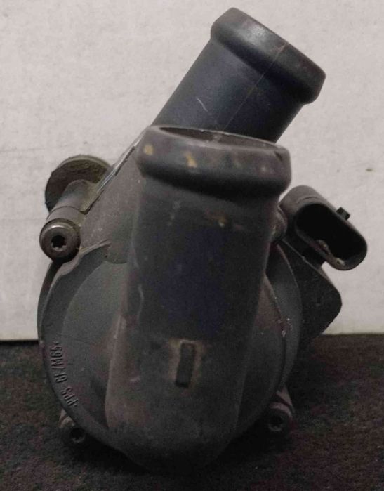 Bomba Água Adicional 5N0965561 - VW GOLF VI