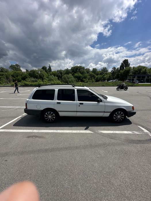 Форд сиера универсал 1.6