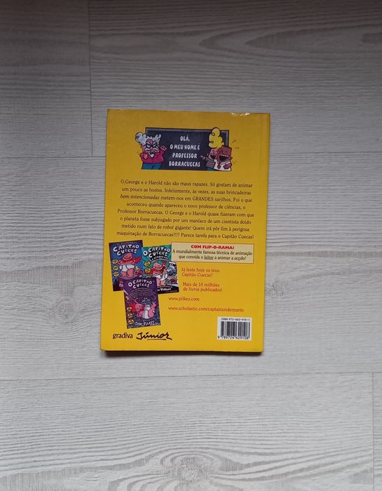 Livro "Capitão cuecas "